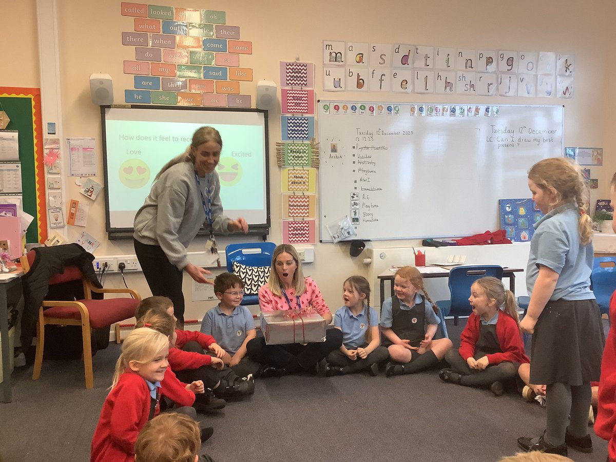 Class2_StDavids's tweet photo. This week in R.E. we have learned what it feels like to give and receive gifts🎁 The whole class unwrapped a special gift and experienced the joy of receiving. #SDRE @LT_Trust @Haigh_St_Davids https://t.co/QOx4na1bct