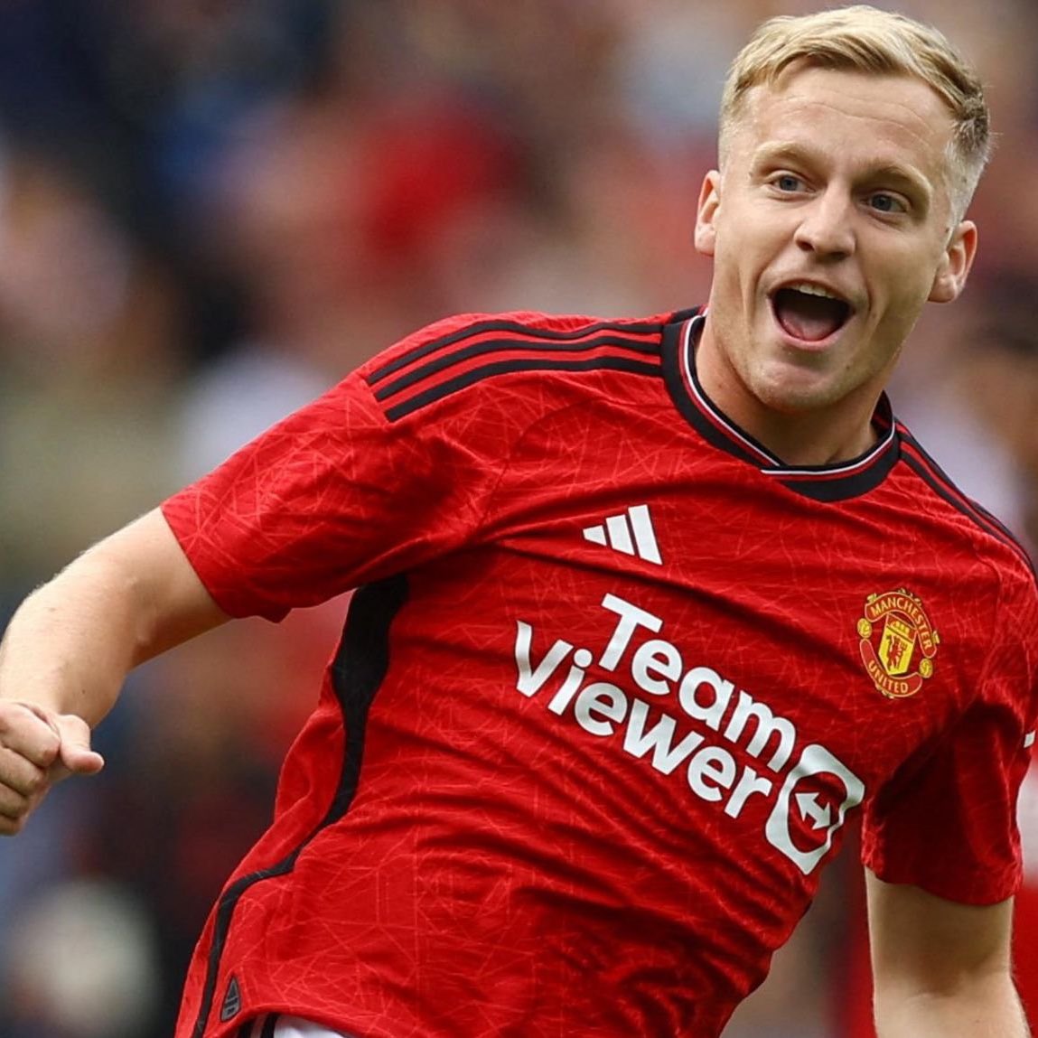 Transfer News Live on X: "🚨 Donny van de Beek is set to join Eintracht Frankfurt, with a verbal agreement now confirmed. The deal involves a loan until June, with a €15M
