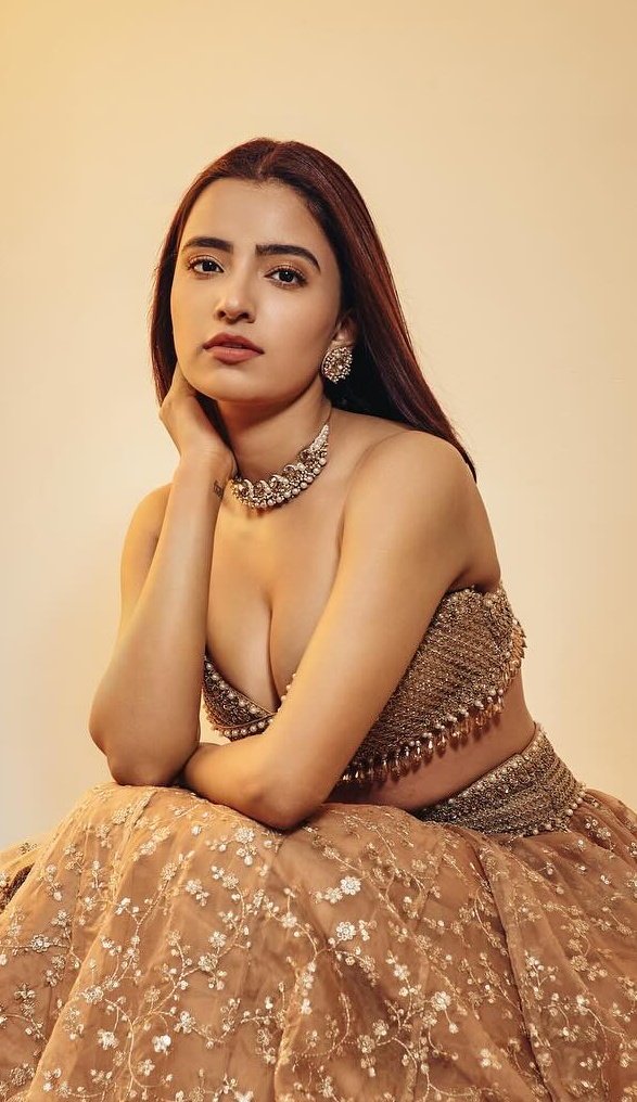 GBZu3dLb0AANJXo?format=jpg&name=medium