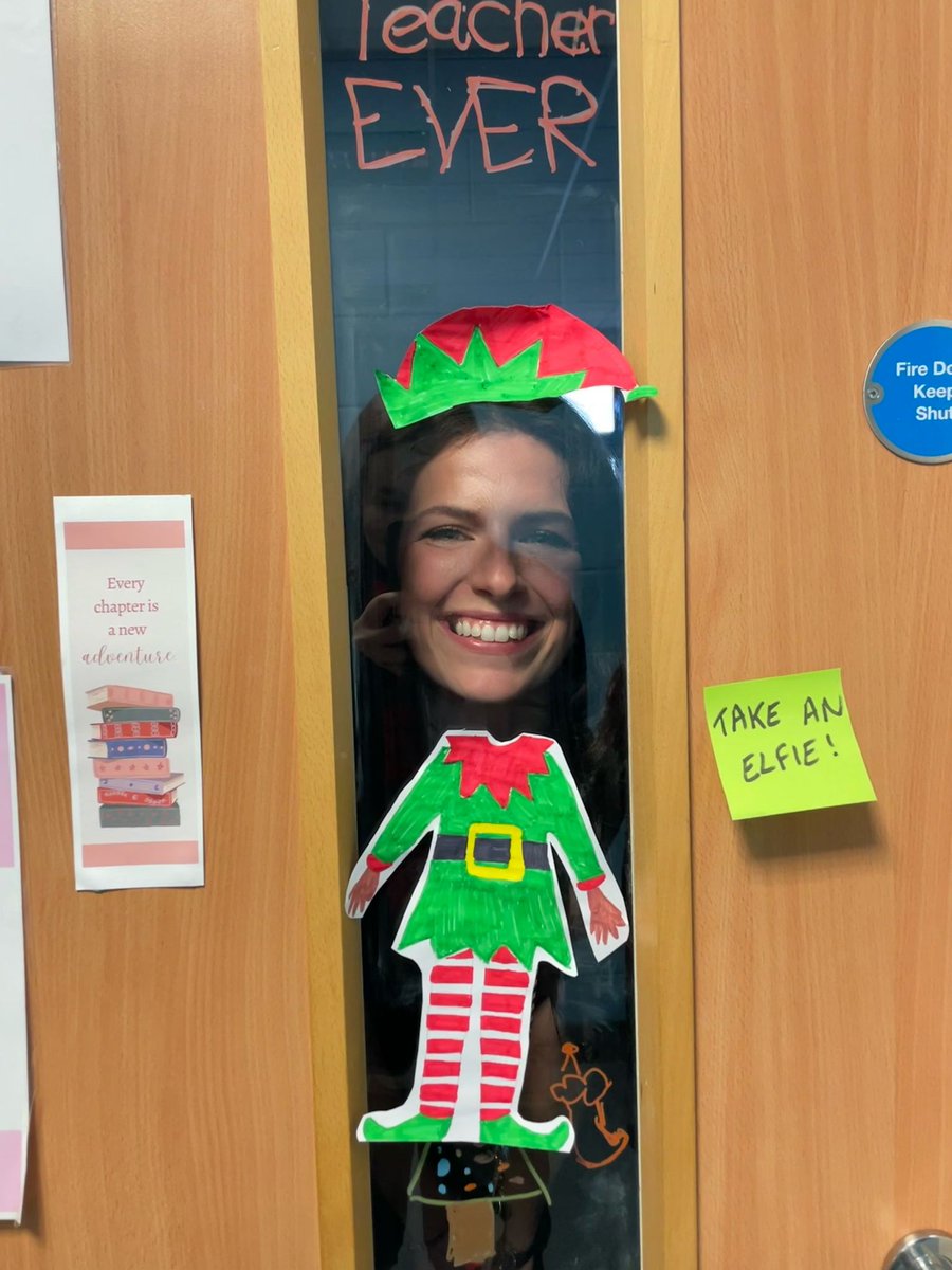 Getting into the festive spirit with <a href="/MissWatling/">Miss Watling</a>'s 'elfie' door 🎄🎅
