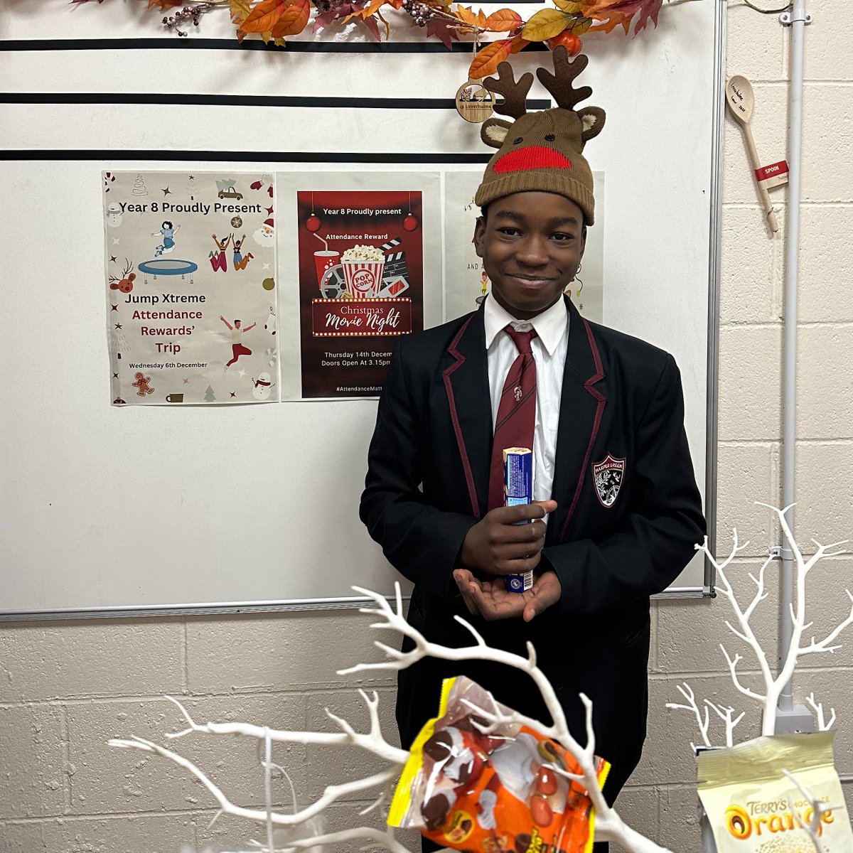 The final winner of advent this week is ... Awwal O!

Awwal is an all-round superstar, and is an awesome member of our year 8 pride! 
We hope you enjoy your treat! 
📞😍☎️📷🍫
#adventmatters #attendancematters #TPWHDTRT #Smartiepants