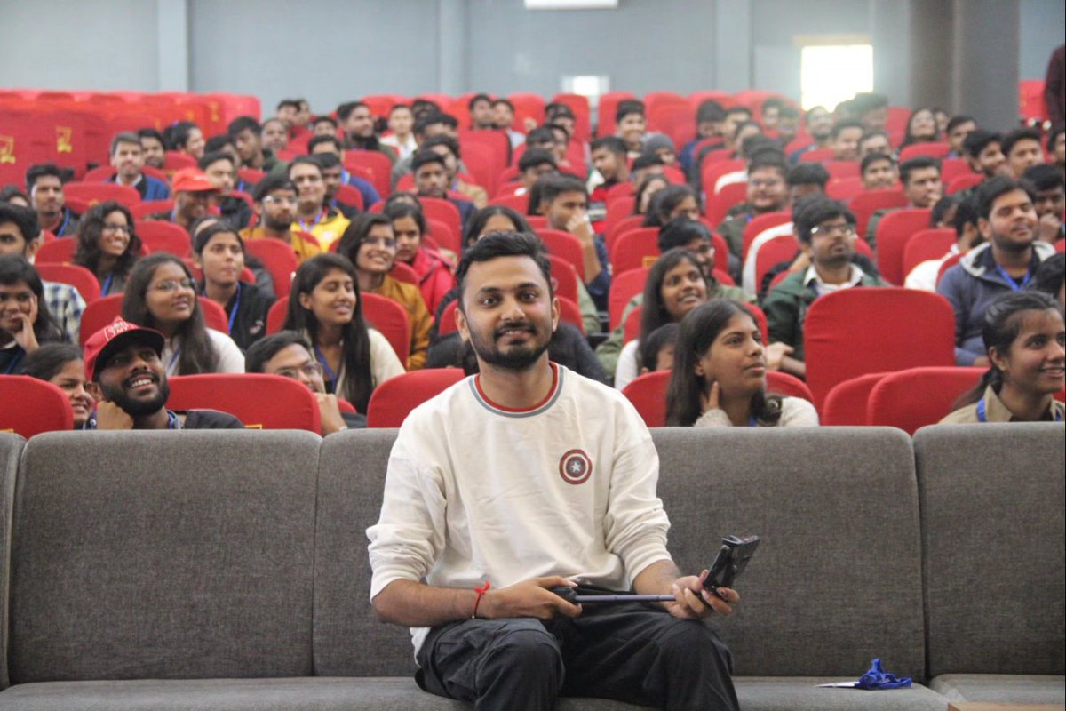 _mrinaljain's tweet image. Thrilled to be a part of #DevfestBhopal as a speaker! 🎤 Had an incredible time sharing insights and discussing the latest in tech trends with an amazing audience. Thank you for having
 me! 🚀
Kudos to @monkfromearth  @BhopalCoders and team !
 #TechTalks #SpeakerLife