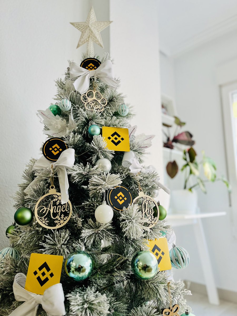 BinanceAngels's tweet image. Time for the #Binance decorations 👀🎄

📸 @JesuslVivas
