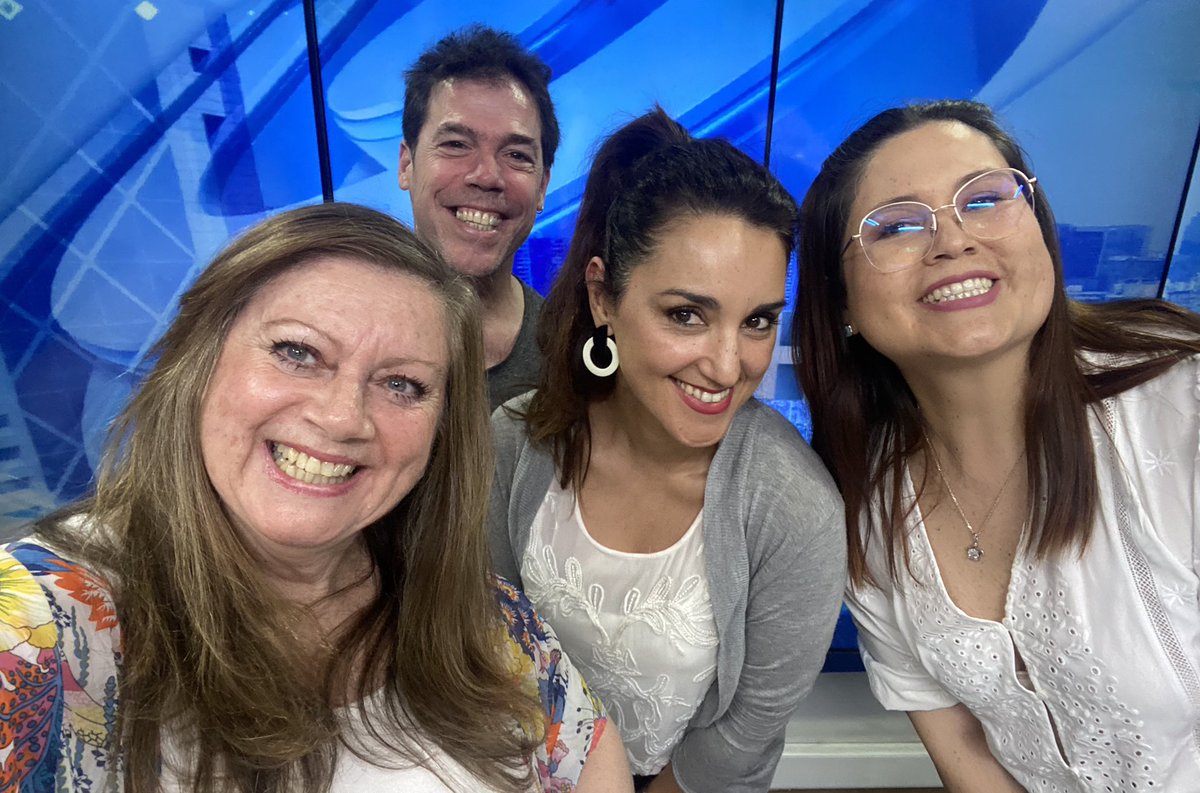 anajosefasilva.cl (@ana_josefa) on Twitter photo #Cine #Series
Es #Viernes de #Expreso <a href="/biobio/">BioBioChile</a> y ooooiooooo que hay #Foto #Cábala con mis 💜💜💜
<a href="/alvarezloreto/">Loreto Alvarez Lobo</a> <a href="/kathycubillos/">Katherine Cubillos T</a> y <a href="/Alvaro_Escobar_/">Álvaro Escobar Rufatt</a> 🙌🏻💜💜🎬🎬 #Cine #Series
Es #Viernes de #Expreso <a href="/biobio/">BioBioChile</a> y ooooiooooo que hay #Foto #Cábala con mis 💜💜💜
<a href="/alvarezloreto/">Loreto Alvarez Lobo</a> <a href="/kathycubillos/">Katherine Cubillos T</a> y <a href="/Alvaro_Escobar_/">Álvaro Escobar Rufatt</a> 🙌🏻💜💜🎬🎬