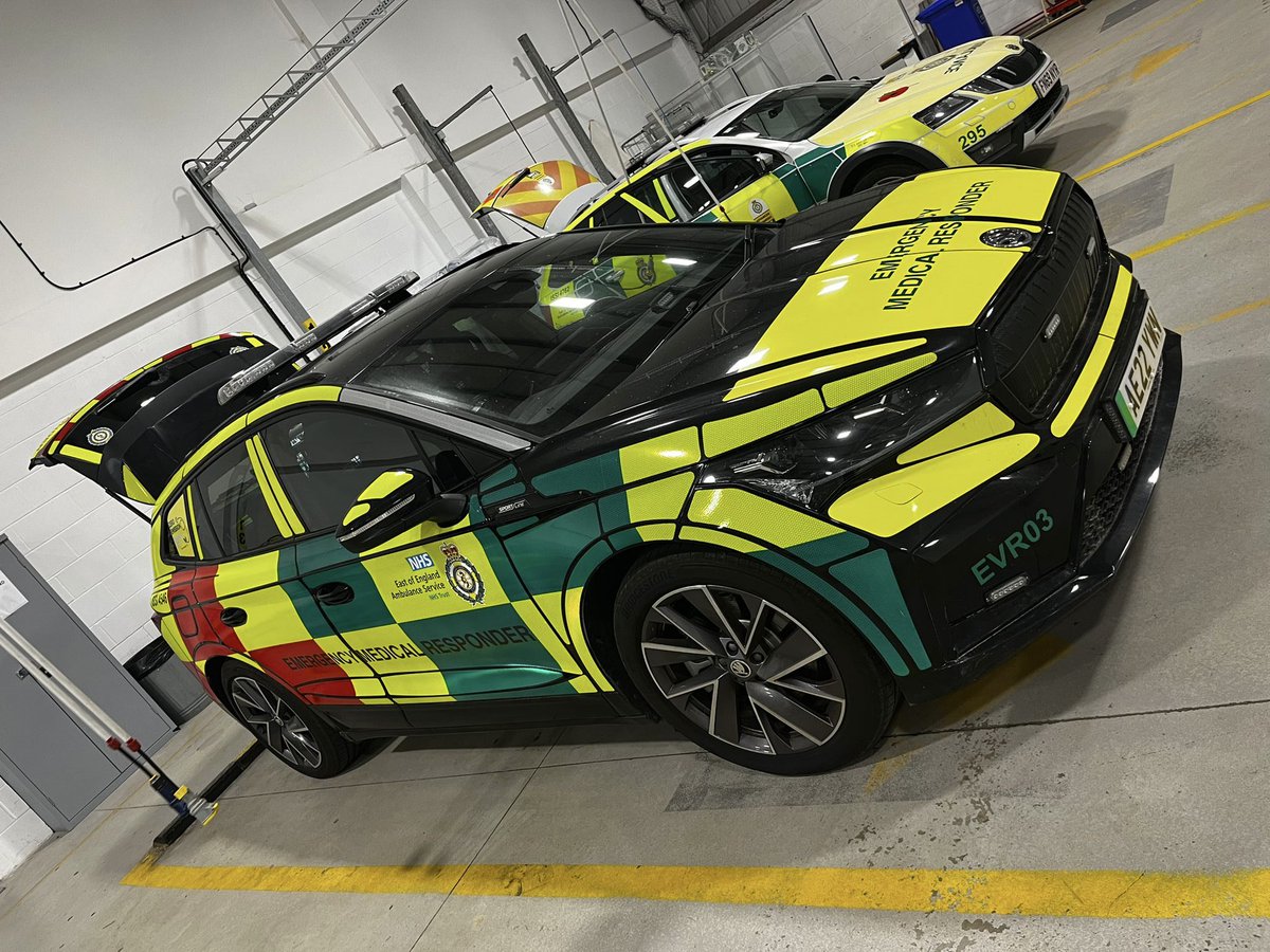 benthepara's tweet image. Great first shift in the new electric RRV. Lots of space for kit, really comfy inside and drives like a dream! Not to mention I feel like knight rider driving it! @EastEnglandAmb @EEAST_UrgCare