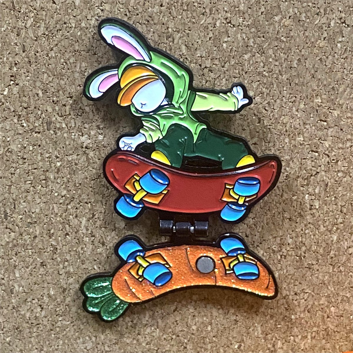 🐰Bunny's Carrot Skateboard! 
🥕The second image has a surprise. Carrots that can be opened. It's so cute!

#custom #custompin #custompins #customlapelpin #customenamelpin #softenamelpins #bunny #carrots #gsjjpins #gsjj
