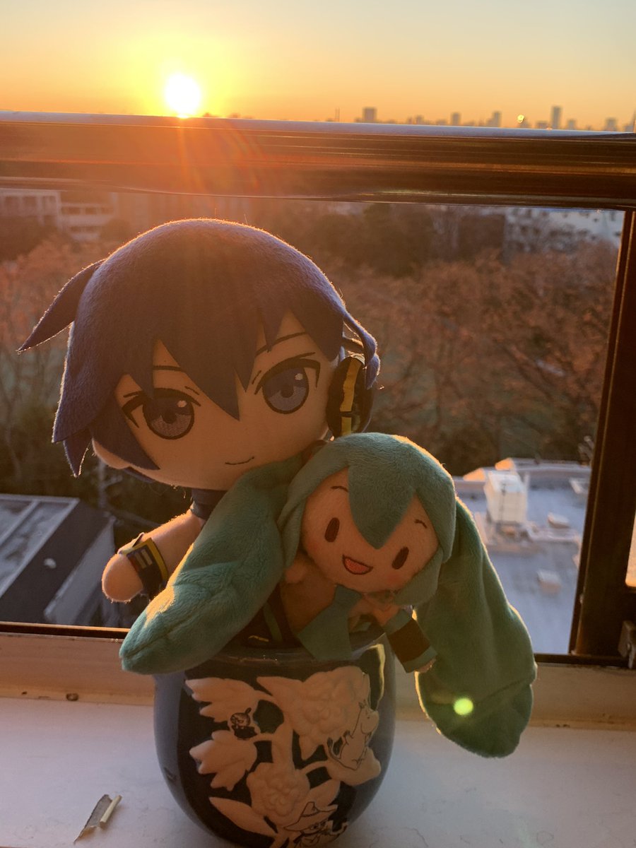 fuganaoto's tweet photo. Good morning✨✨
so cold this morning😮‍💨
寒い朝😖🍃
昨日は片頭痛で寝たきりで結局ほとんど寝れなかったけど
やっと少しずつ頭痛良くなってきて少しホッ https://t.co/HlH6CGs7cn