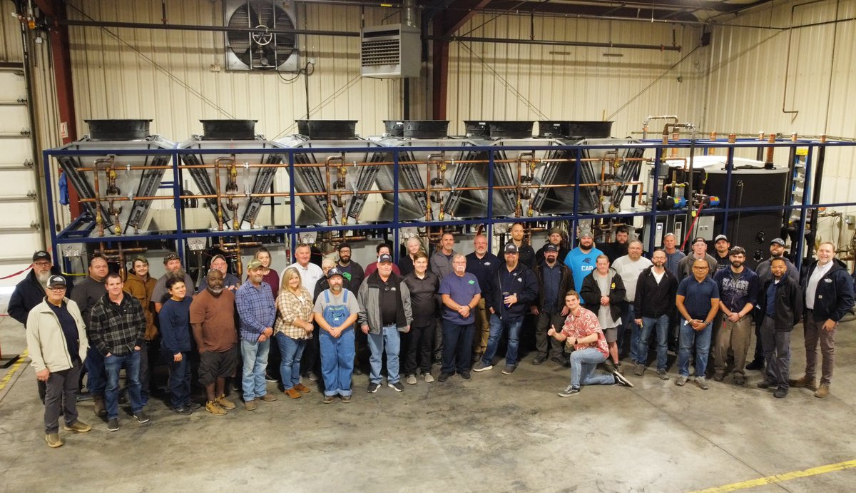 ProRefrig's tweet image. Merry Christmas from the entire PRO Team!
We want to express our gratitude to our amazing partners and customers for your trust and support this past year. Wishing you joyful holidays and a fantastic New Year!🥂