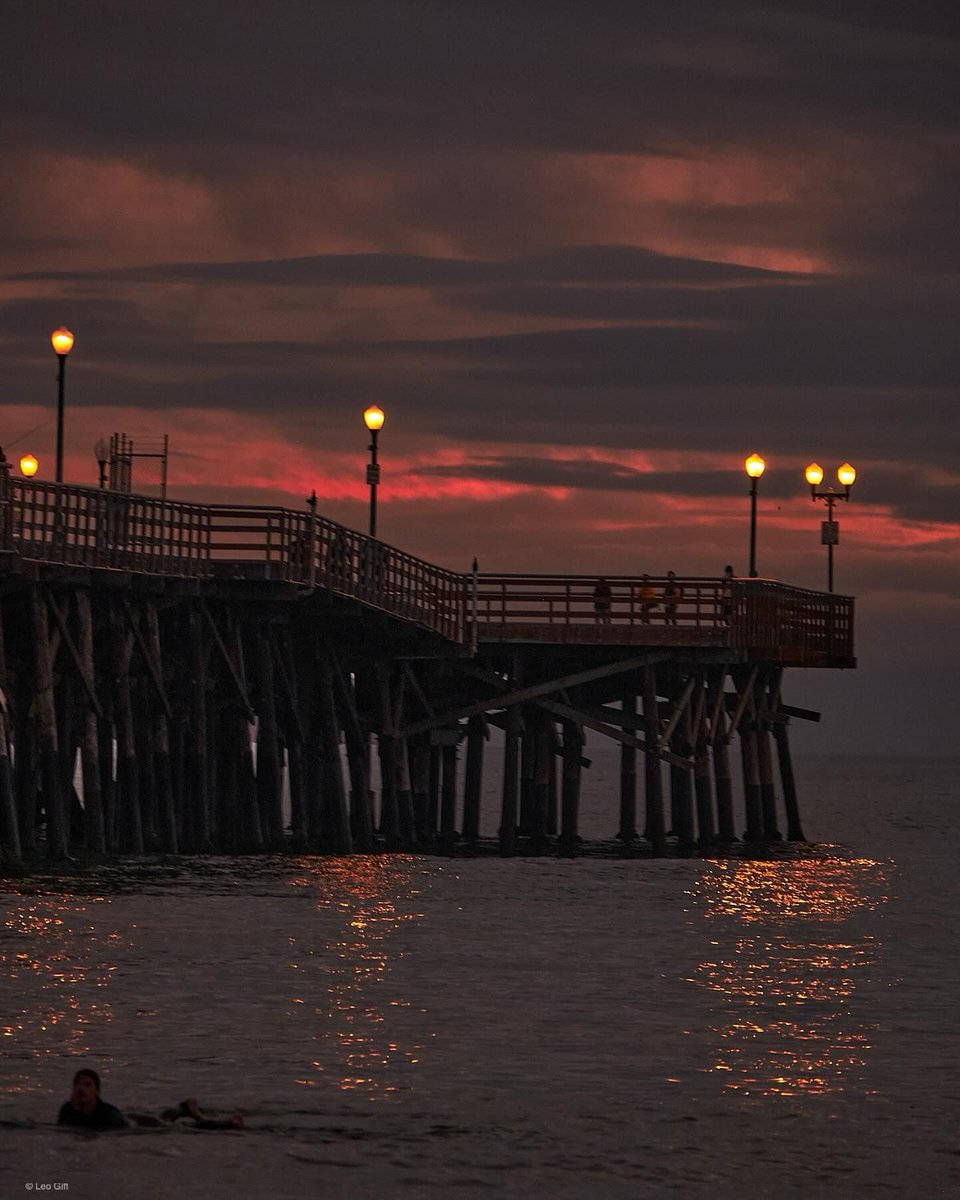 Sunsets at seal beach..
.
.
.
.
.
.

#sealbeach #fujixt3 #sealbeachpier #losangelesgrammers #longbeachgrammers #sunset #sunset_pics #sunsets #sunsetlovers #wintersunset #visitcalifornia #california #sigma1850f28 #abc7eyewitness