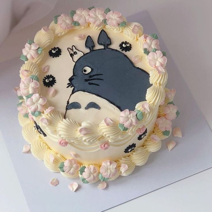 Ghibli cake 😍📷