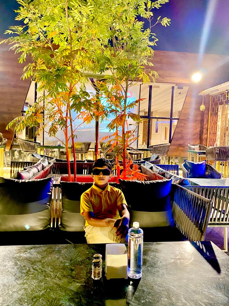 paapudarling's tweet photo. #mysore #Bogadi #dhanushmahendra #karnataka #maratikyatanahalli #luckyson #cafe #restaurant #hyderabadbiryani #monster #gangster #hyderabadchicken #pizza #iceblast #food #foodblog #trending #viral #juice #milkshake H-cube cafe and restaurant Mysore https://t.co/21cH4naHTV
