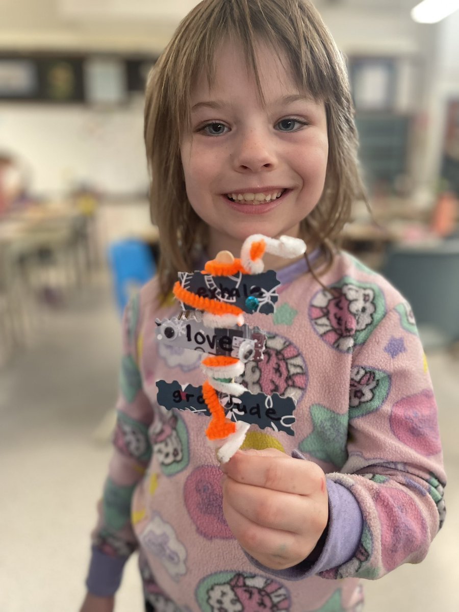 Wellness club today had us thinking about an attitude of gratitude with this sweet craft idea #gratitude