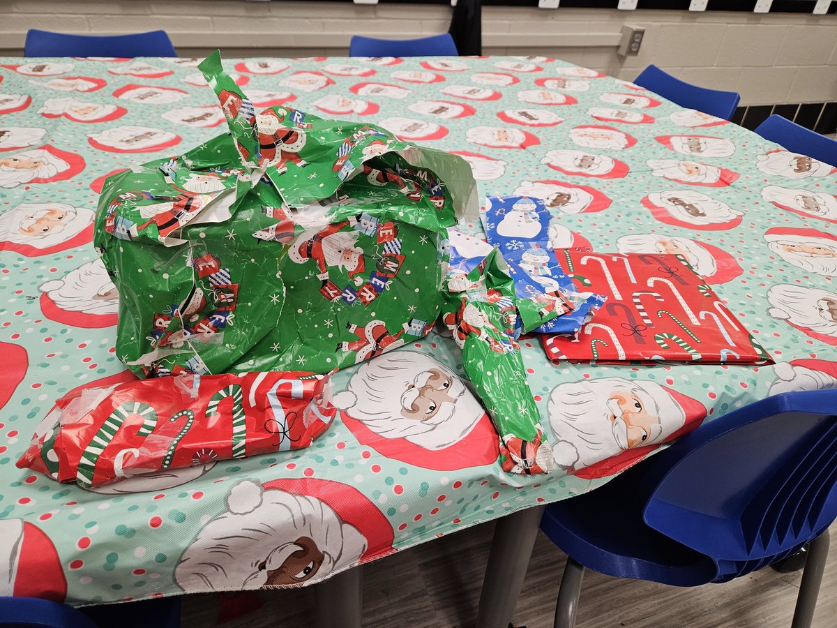 My little elves finished products 😍 <a href="/I_T_Holleman/">Holleman Elementary</a>