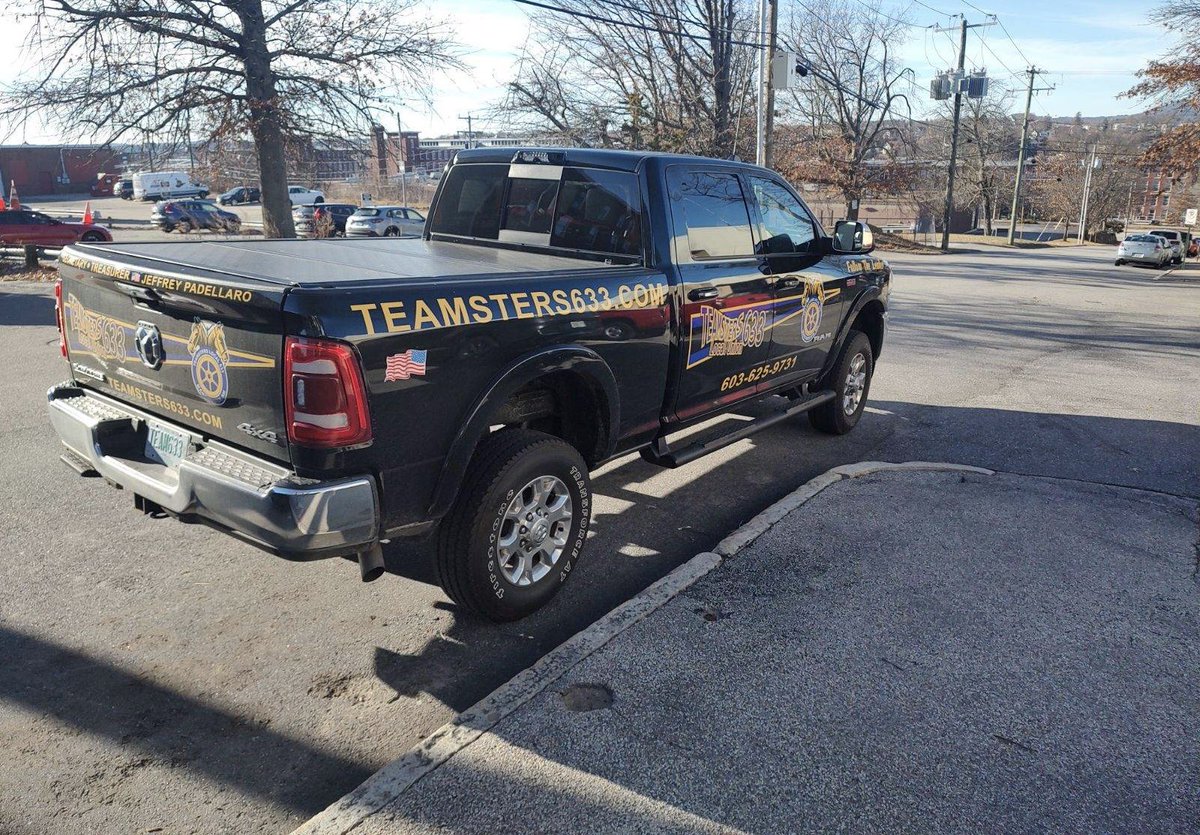 Mayor Joyce Craig (@mayorjoycecraig) on Twitter photo The holiday season is upon us and so many in our city are stepping up to give to our neighbors in need. Thank you to the <a href="/TeamstersNH/">Teamsters Local 633</a> for dropping off food baskets this morning to Manchester's Welfare Department for local families! The holiday season is upon us and so many in our city are stepping up to give to our neighbors in need. Thank you to the <a href="/TeamstersNH/">Teamsters Local 633</a> for dropping off food baskets this morning to Manchester's Welfare Department for local families!