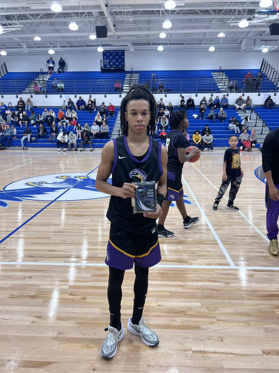 🟣🟡 Final Score 🟡🟣

Your Aiken Falcons go to KY and sweep the SWC with a win against the Scott Eagles by a score of 57-49! Jaiden Arnold was named to the All-Tourney Team but tonight the bigs led the way for the Falcons!

T. Smith - 18pts, 10rbs
B. Glass - 10pts, 9rbs, 3blks