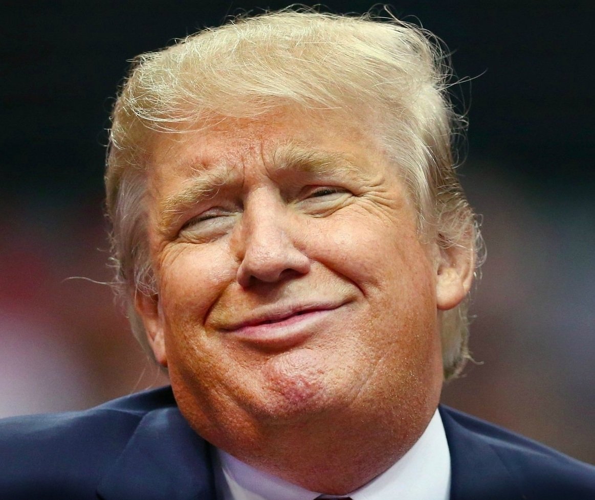 #TrumpSmells With Trump photos, especially more recently, he always looks like he's just sniffed a fresh turd.