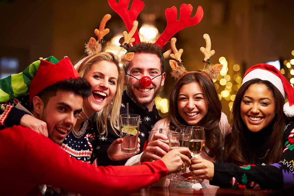 FoodalBlog's tweet image. 5 Tips to Host the Perfect Wintertime Gathering Between Holidays 🥳🥂🎄 &amp;gt;&amp;gt;&amp;gt; foodal.com/holidays/chris… #holidayparty #hostingtips