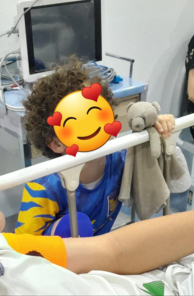 oscarbudar's tweet image. Esta mantita de oso se perdió hoy 22 de dic a las 3pm en Portal San Ángel, alc. Álvaro Obregón ☹️ Estuvimos en las tiendas @innovasport @adidas
@adidasMX @hmmexico 
Es toda una vida juntos 👱🏼🐻 Hay recompensa de $1,000
RT por favor!! 🙏🏼