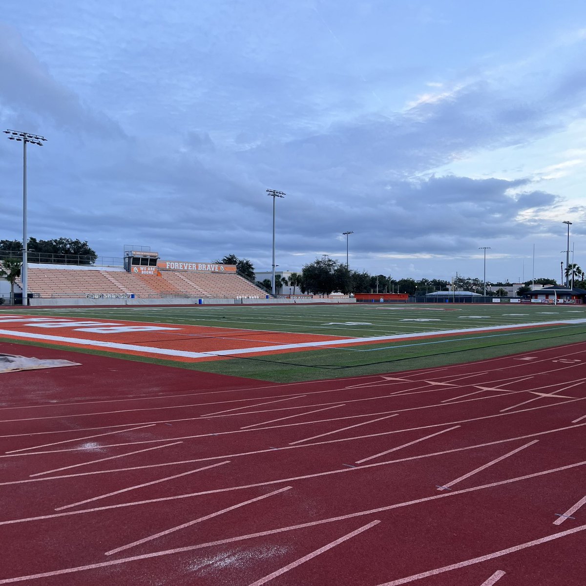 NCStateFBEquip's tweet image. Practice site set-up complete!