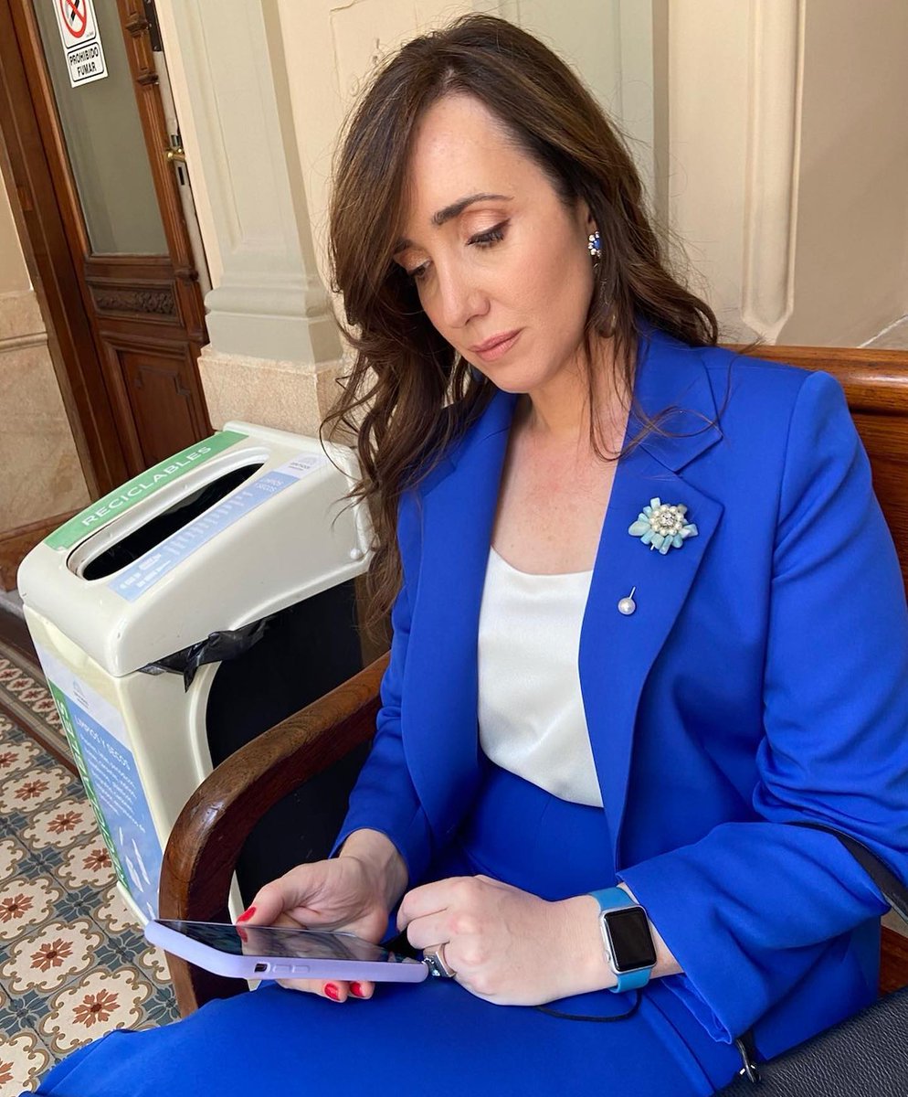 REVENTEMOS TWITTER/X 

Sigámonos entre todos los que apoyamos a Milei que nadie tenga menos de 20.000 seguidores

  1. Dale like a la publicación 
 2. Comentá para que te Sigamos
3. RT para más difusión
 
VLLC 🦁

Vicepresidenta Victoria Villarruel  🇦🇷
Libertarios, Gracias Milei