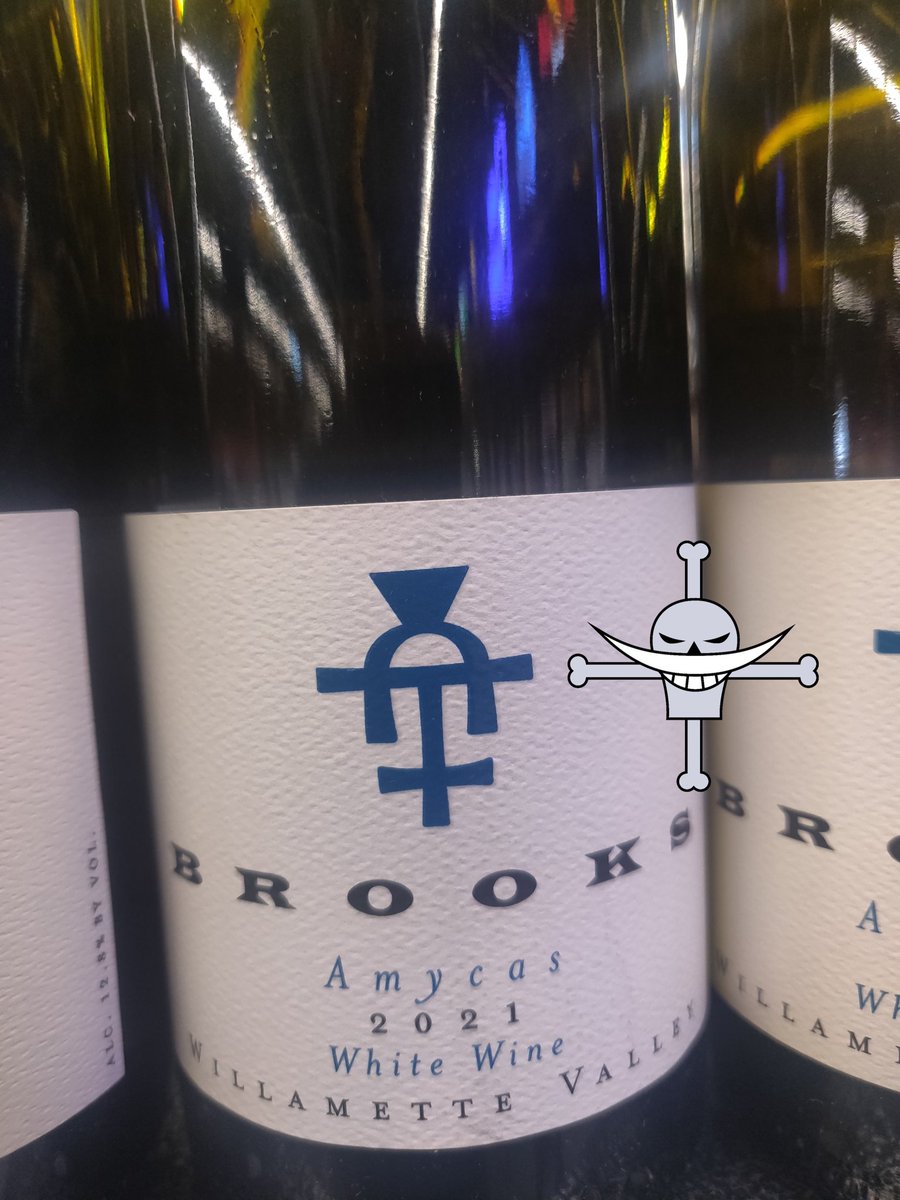 This wine company @brookswinery has the minimalist logo for the White Beard Pirates