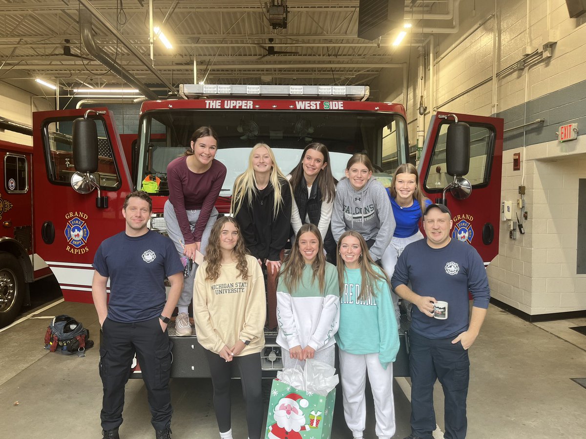 GRWestCatholic's tweet image. Today we held our first ever Day of Engagement! Students had dozens of activities they could choose to participate in - including spreading Christmas cheer! One group of Falcons visited a fire station &amp;amp; Trinity Health to deliver gifts to first responders &amp;amp; health care workers. 🎁