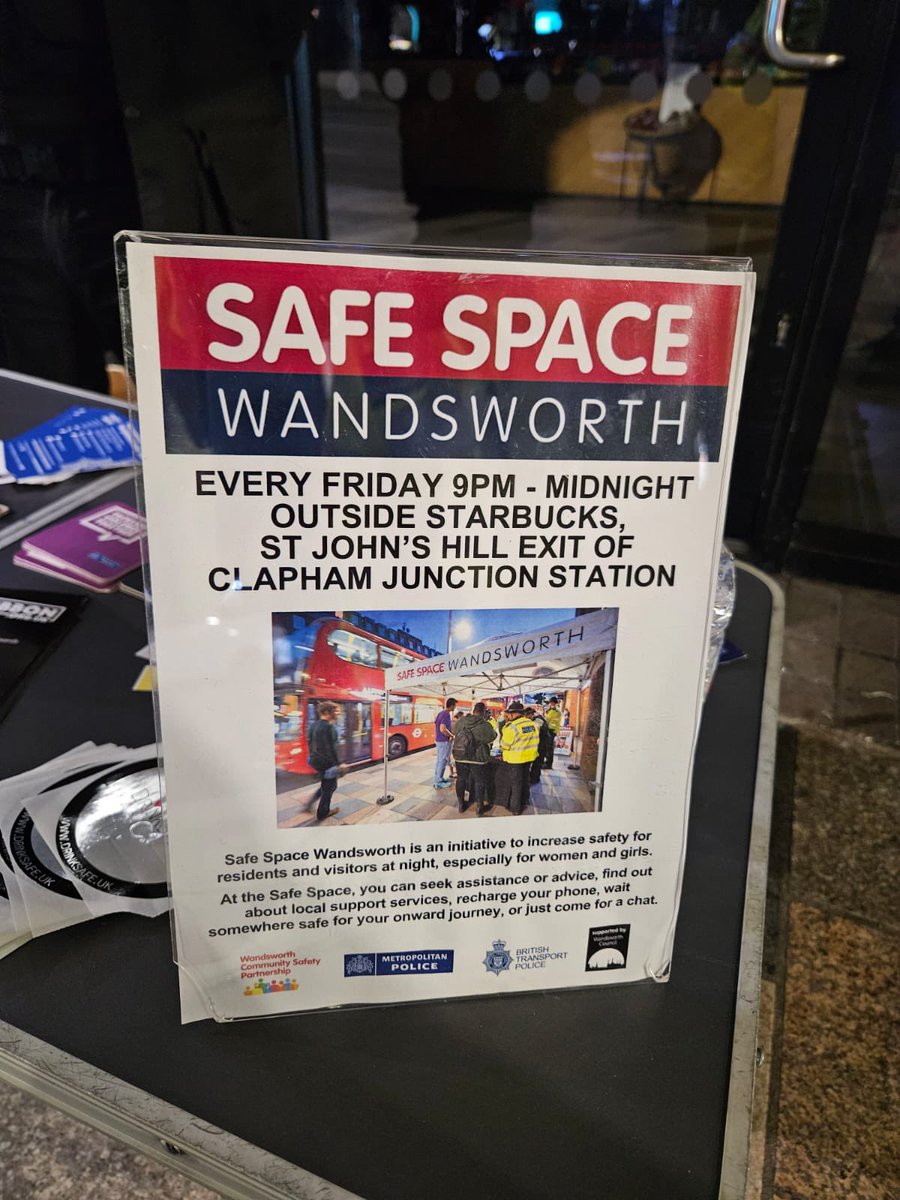 Tonight’s Safe Space initiative outside Starbucks, Exit of Clapham Junction Station. Keeping Wandsworth safe! This will be continued every Friday 9pm, please do come along and chat with an officer about any concerns/queries you may have, we are always happy to help! ^2832SW