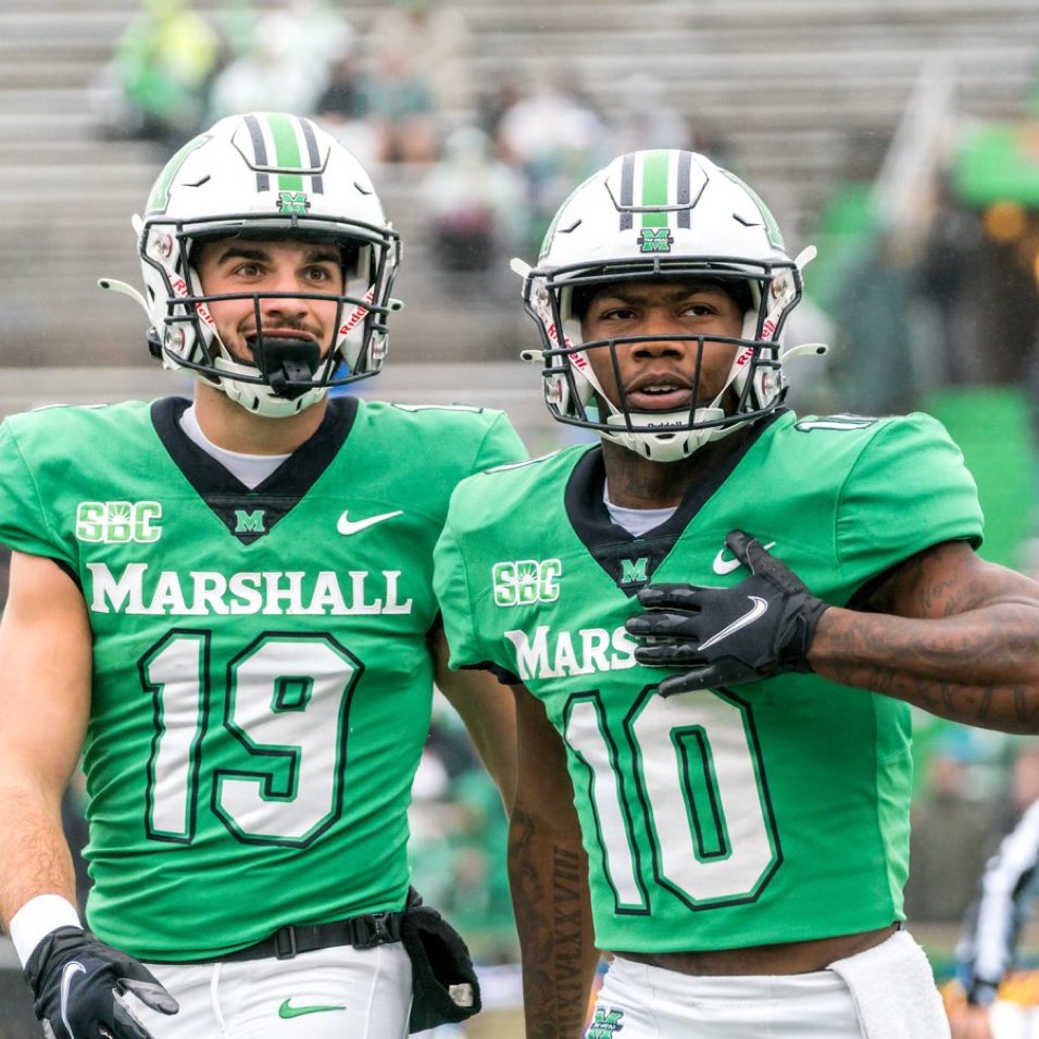 🚨 NCAA Division I Football Program 𝗢𝗡 𝗧𝗛𝗘 𝗛𝗨𝗡𝗧 to OFFER &amp; Sign available prospects! ✍️

🟢⚪️🟢⚪️🟢⚪️🟢⚪️🟢⚪️🟢

▪️ 2024s, 2025s, 2026s

Reach 𝗘𝗩𝗘𝗥𝗬 Program 👉 buff.ly/3oylq6G 

⬇️ DROP YOUR FILM &amp; RT! ⬇️
