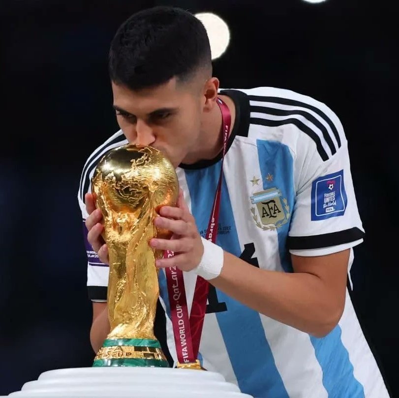 Kevinnnnnnnn_10's tweet image. River Plate, tu grato nombre.