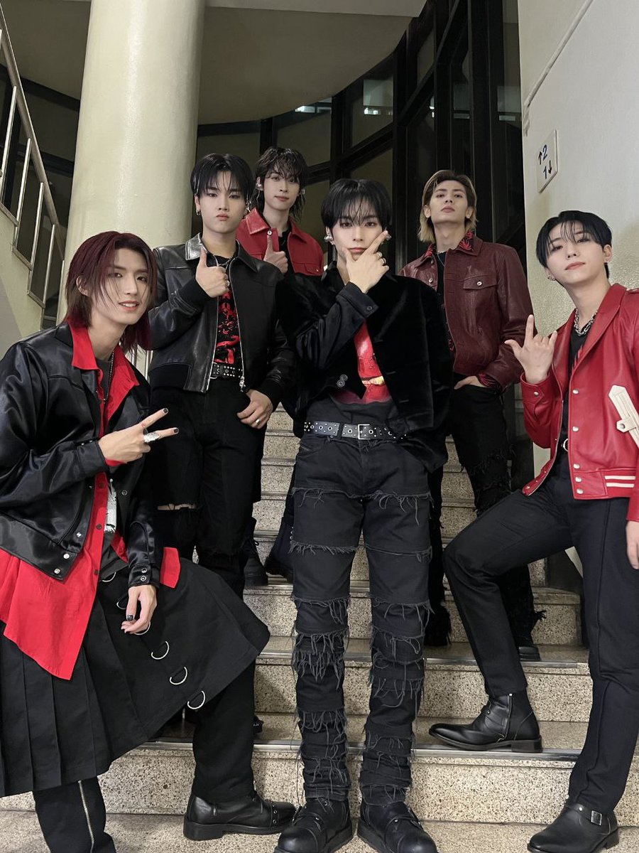 i'm not crying you are.......... 🍒🐈‍⬛