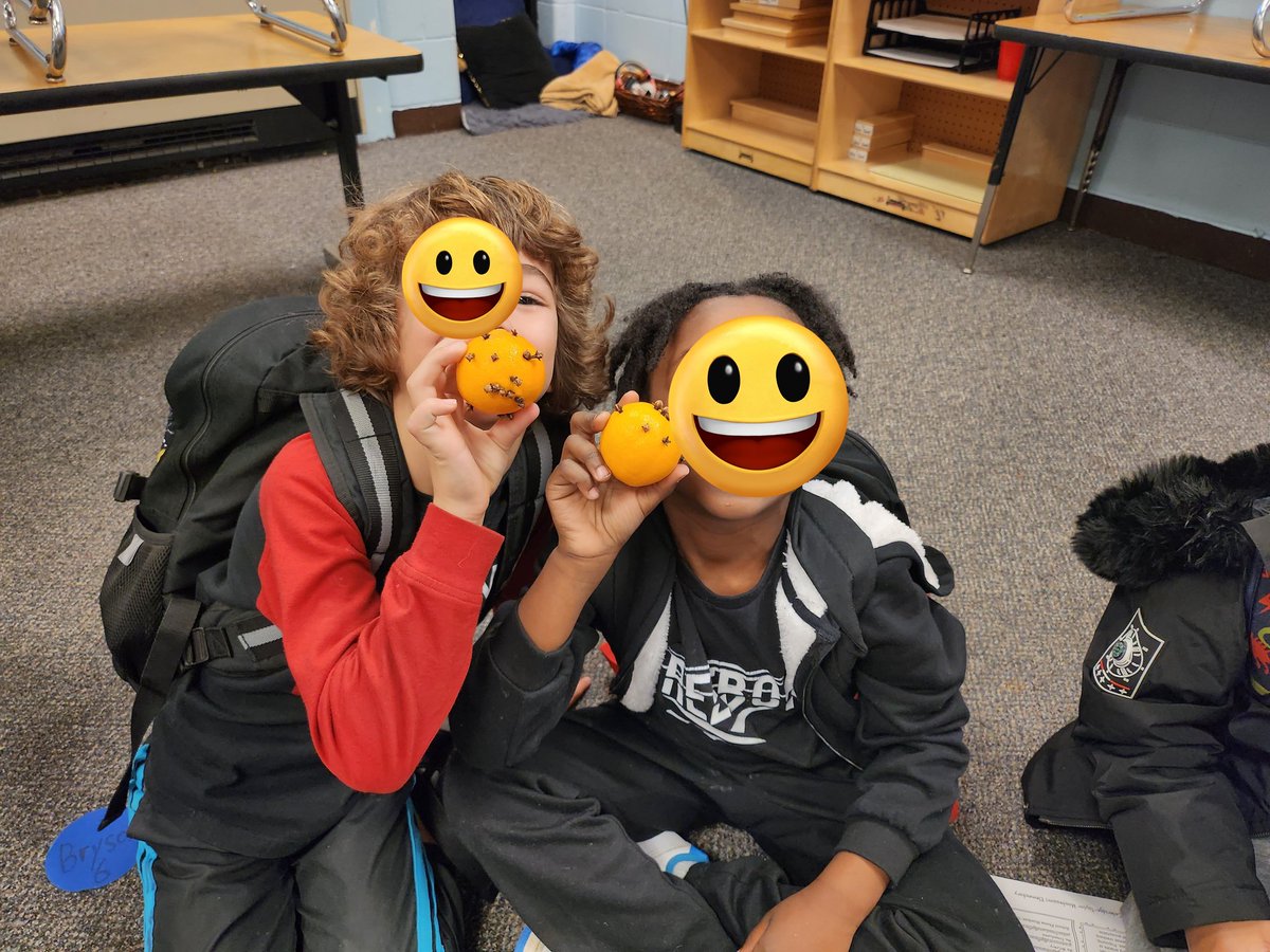 Siqi Kong, NBCT (@siqi_kong) on Twitter photo We made orange pomanders today to celebrate our Fun Day Friday! <a href="/CTMontessori1/">Coleridge-Taylor Montessori</a> #MonarchsGROW We made orange pomanders today to celebrate our Fun Day Friday! <a href="/CTMontessori1/">Coleridge-Taylor Montessori</a> #MonarchsGROW