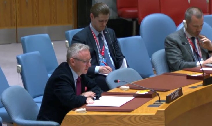 Amb. @KSzczerski at the UNSC debate on the threat posed by trafficking and misuse of small arms and light weapons: 💬 States with capacities should support those emerging from conflict to build sustainable capabilities in managing and controlling small arms and light weapons.