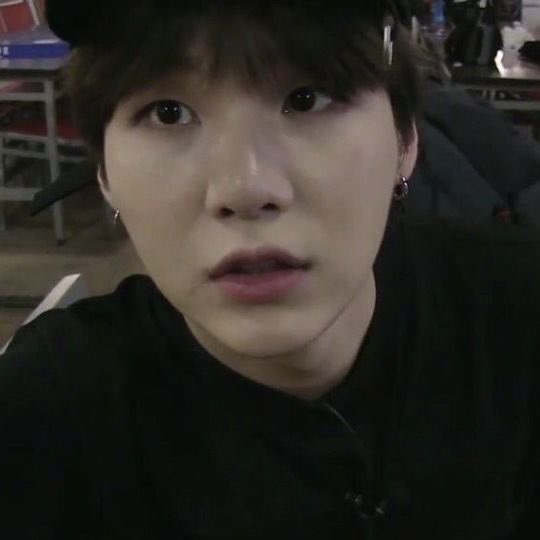 hourly yoongi tweet media