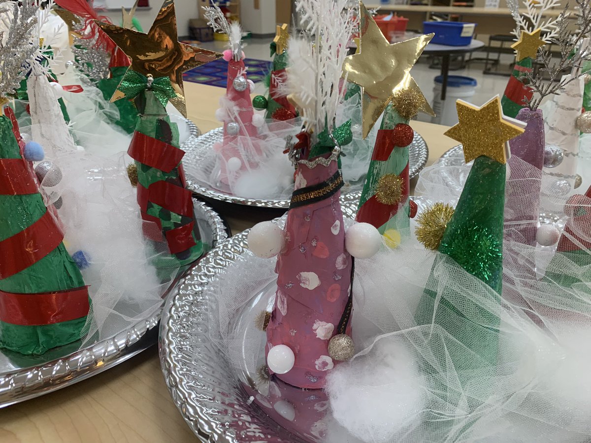 Took these beautiful center pieces, made by ECES Change Makers, to Robin Run Senior Village. 💗<a href="/PikeSchools/">Pike Twnshp Schools</a> <a href="/ECES_Pike/">Eagle Creek Elem</a> <a href="/FulbrightPrgrm/">The Fulbright Program</a> @IREXintl