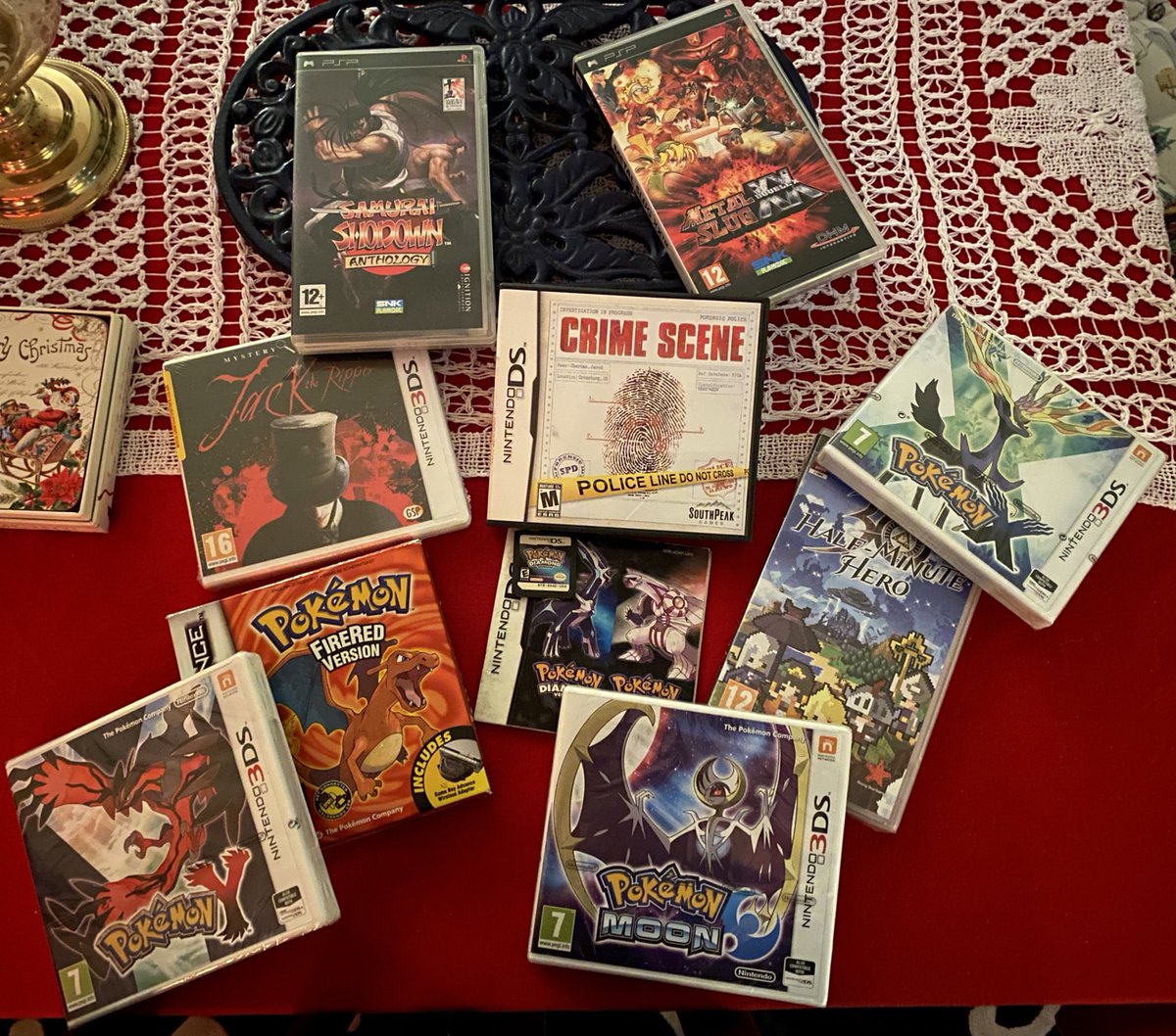 PcollectorPs's tweet image. Mums visiting. 

She’s bought some of my recent purchases. It’s feels like Christmas.