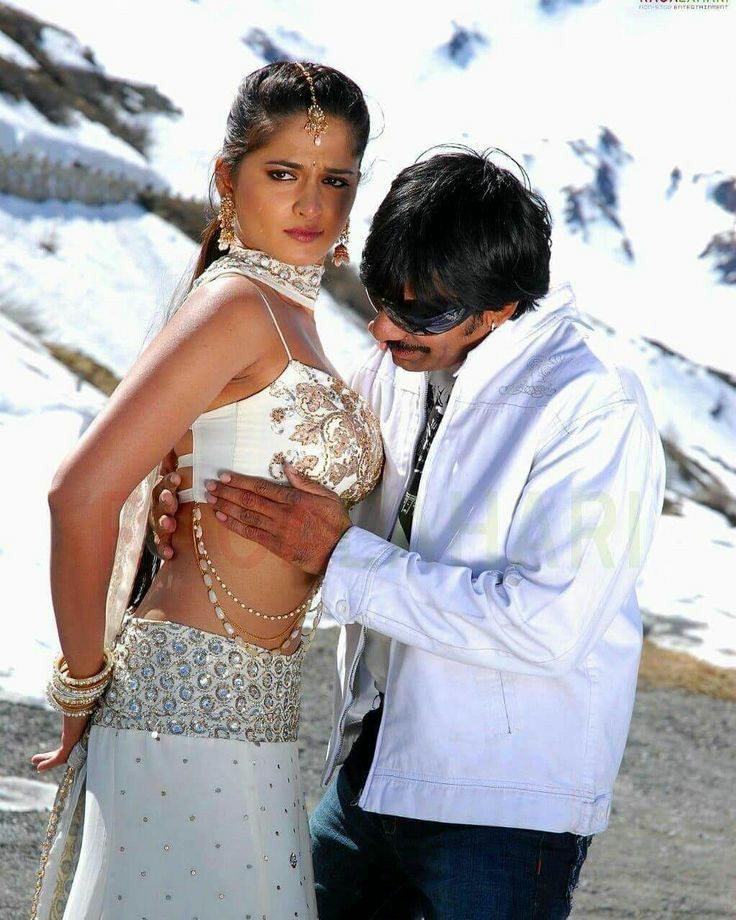 GBaAo2qWwAA3ID8?format=jpg&name=medium