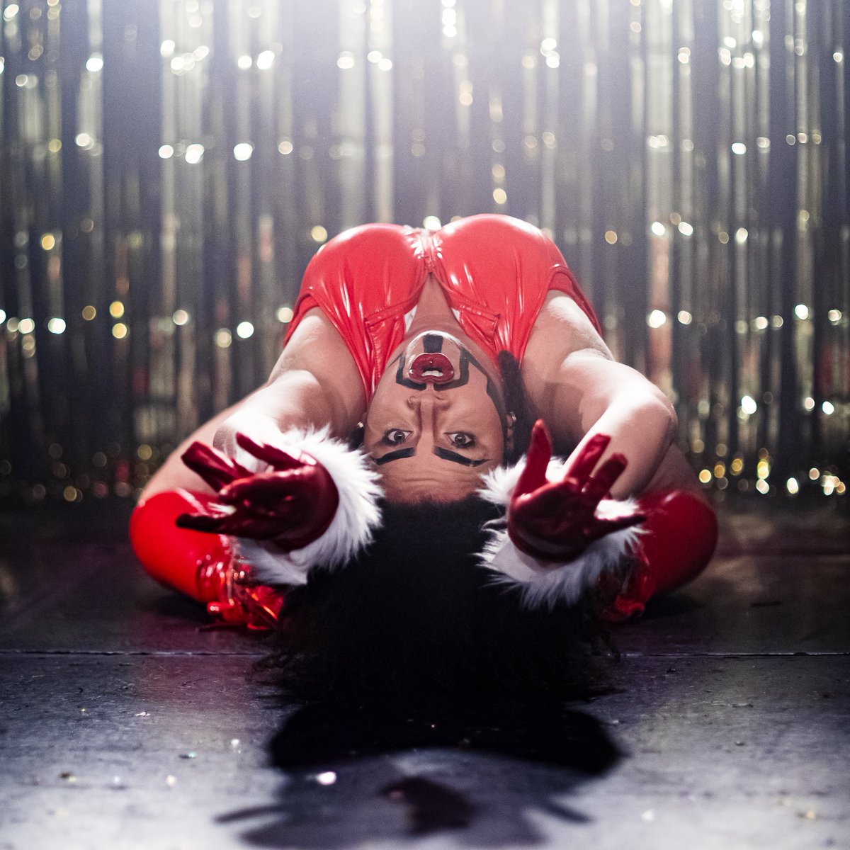 The production shots for <a href="/pecsdrag/">Pecs Drag Kings</a> are in and my god, they do not disappoint 🔥

Only one more week to catch this queermas spectacular - can confirm it's what dreams are made of 😍✨

sohotheatre.com/events/pecsmas/