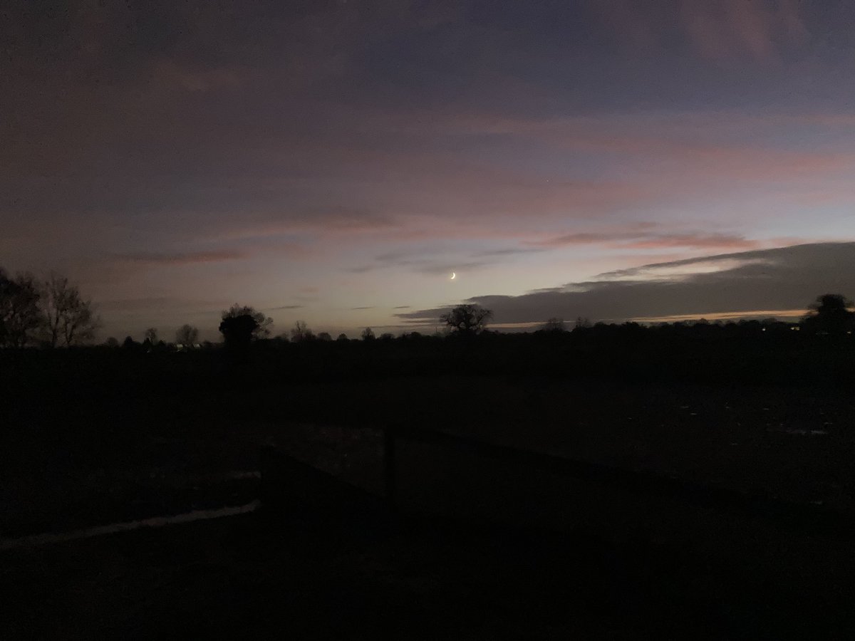 According to my mother and her mother, the new moon was their weather forecast. This one is a sign of dry weather. It can’t hold a bucket.