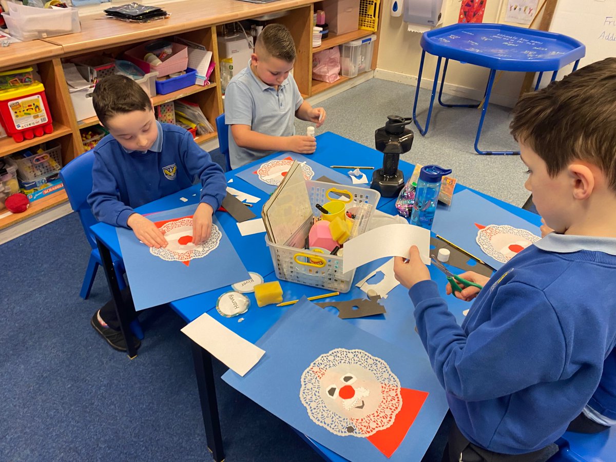 Today in P3/4 we got into the Christmas spirit and made some Santa artwork 🎅 <a href="/Chapelgreen_PS/">Chapelgreen PS & NC</a>