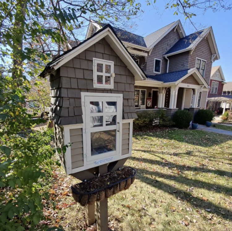 The Library of the Day is Little Free Library #74988 in Asheville, NC! Find a Little Free Library near you by downloading our free mobile app: lflib.org/48q49nJ