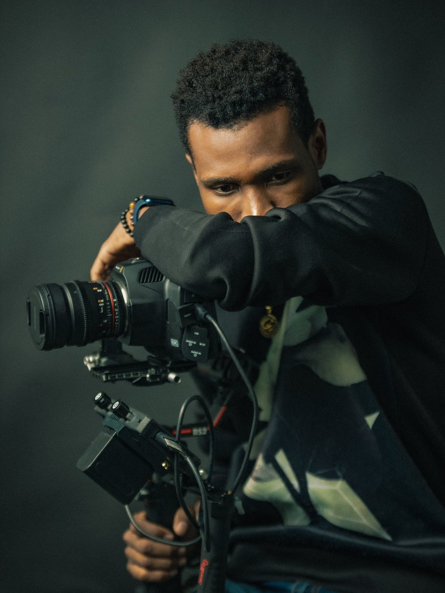 Through the lens of my passion, every moment becomes a canvas where the magic of videography comes to life. 🎥✨ Capturing the moment is capturing the very essence of life. 📸

📸: <a href="/nity92/">Télusnord Staro</a> 
🎨 Edit by me

 #VideographerAtHeart #LoveForVideography