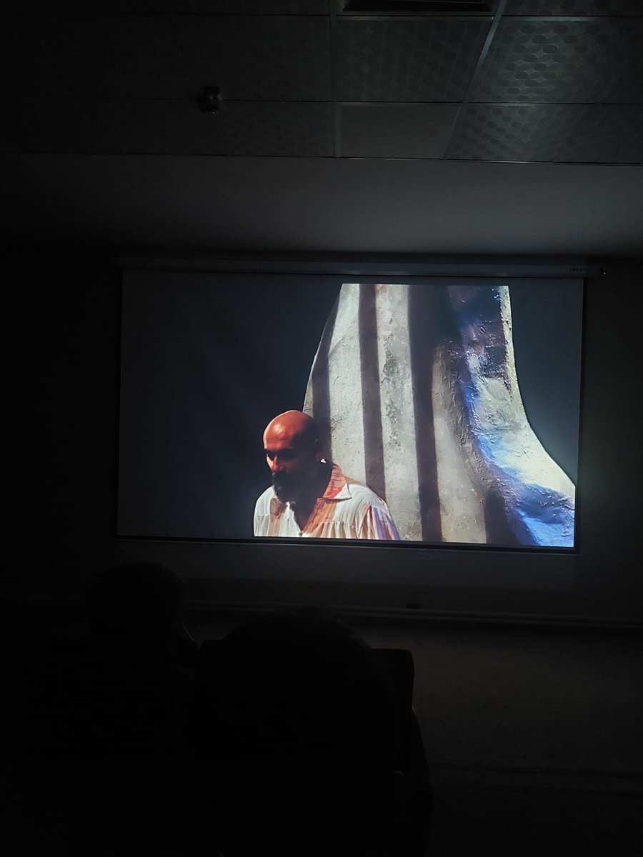 Ulysses romanın Kürtçeye çevrilmesi Kawa Nemir,belgeselini izledik, çok emek verilmiş harikaydı,