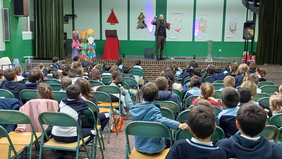 ¡Show de magia en el cole!
 Hemos pasado una divertida tarde de magia en el cole con la gran actuación de Jesús de la Torre 🎩. 
Agradecemos al Ampa por programar actividades tan entretenidas. 👍
#AmpaAmordeDiosMadrid #Magia #Colegioconcertado
#ColegioAmordeDios  <a href="/ampa_amor/">Ampa Colegio Amor de Dios-Madrid</a>