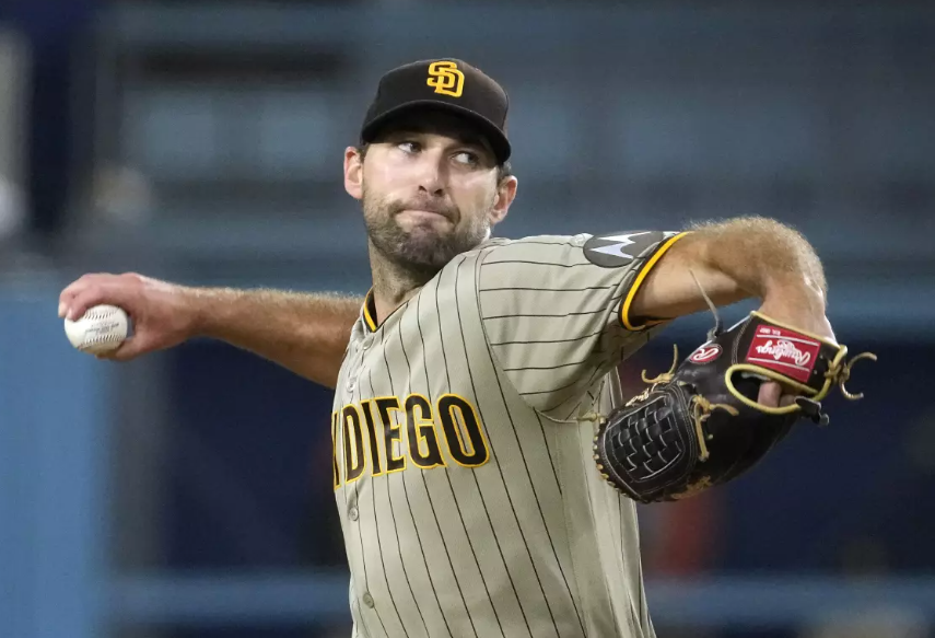 Might have to check into a finder's fee or something. Michael Wacha signing with #Royals, the second #Padres starting pitcher getting a raise in Kansas City after prove-it deals in San Diego. sandiegouniontribune.com/sports/padres/…