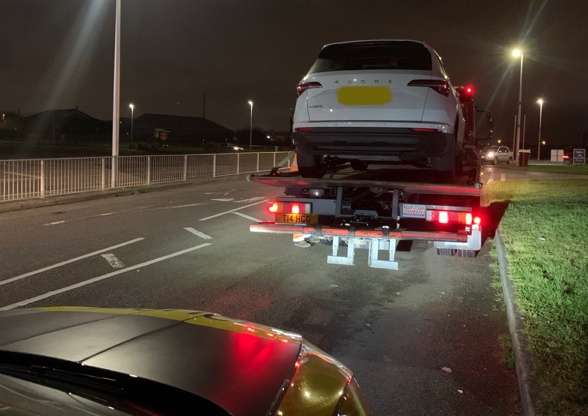 A trip to the illuminations didn’t go as planned for the driver of this car #Team4RPU intercepted it en route and arrested the driver who was wanted by Merseyside. No licence insurance so car seized. The bright lights of the custody office will have to do instead 🚓🚔 #ForceOps
