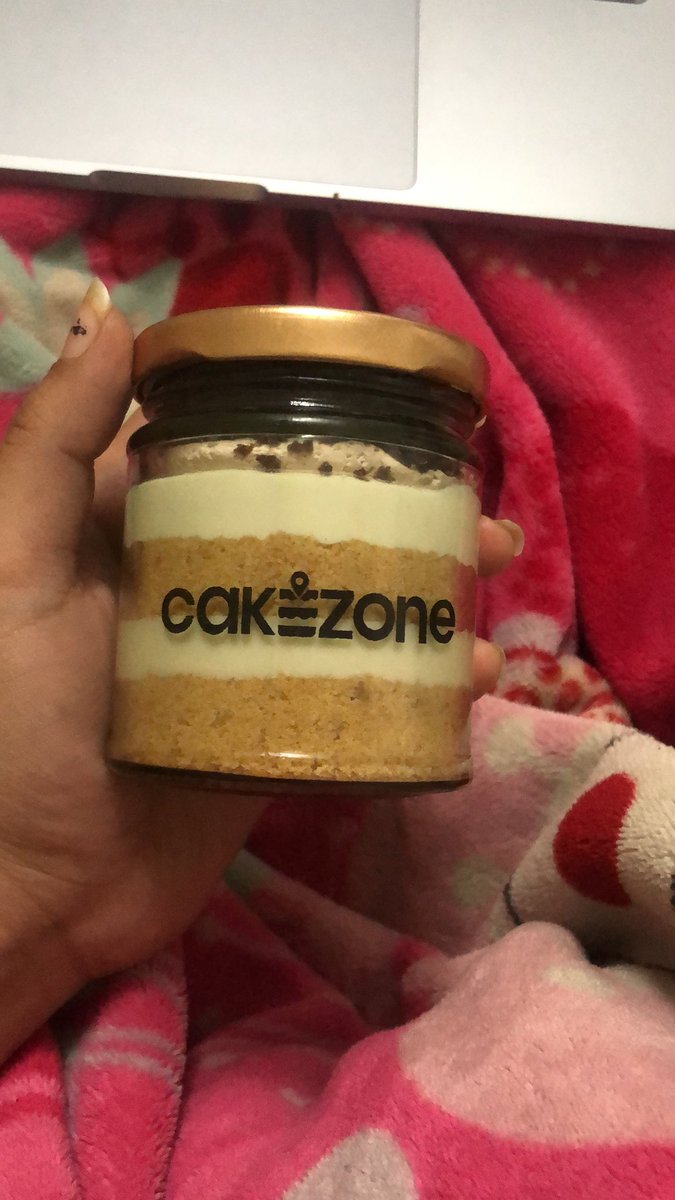 wtflavee's tweet photo. Sometimes, cheesecake is the solution. 

#LateNightCravings #CheeseCake #CakeZone https://t.co/peMw5lzrxm