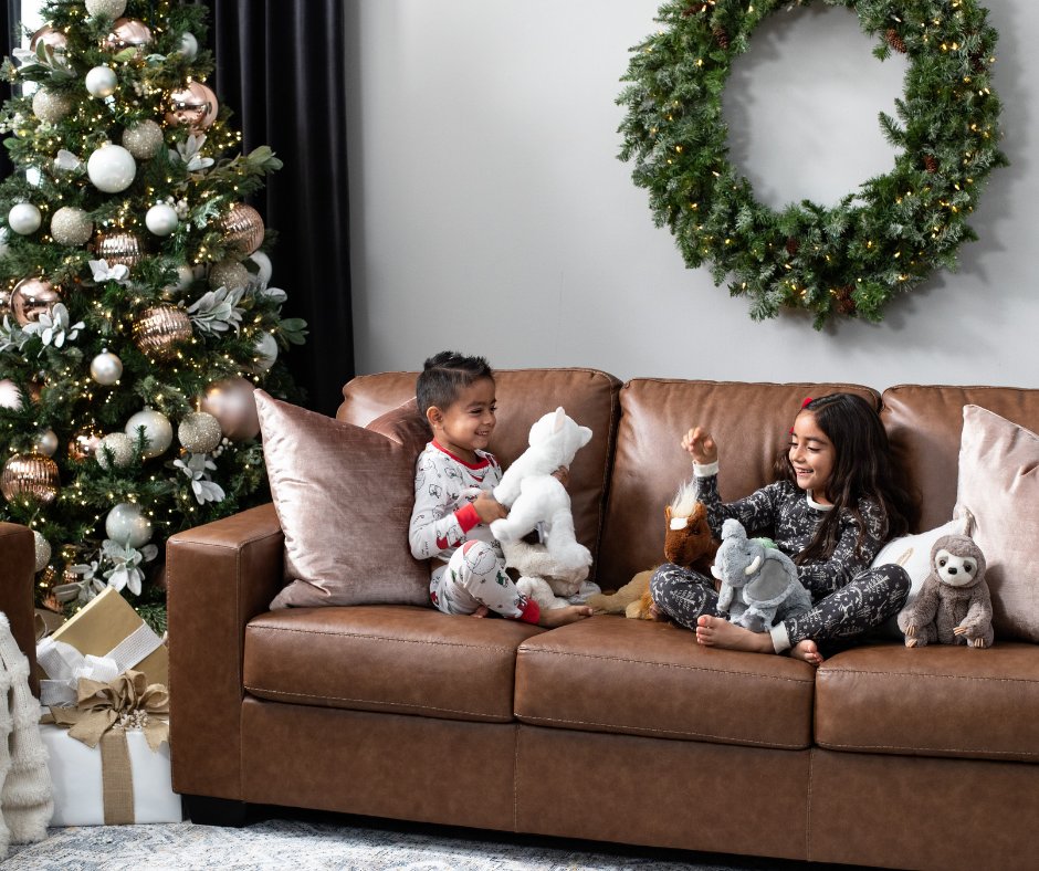 Mathis_Home's tweet image. We&apos;re here to help with ALL your gift-giving needs 🎁

🌟 Brighten a child&apos;s holiday and see us in-store to shop toys starting at JUST 50¢!