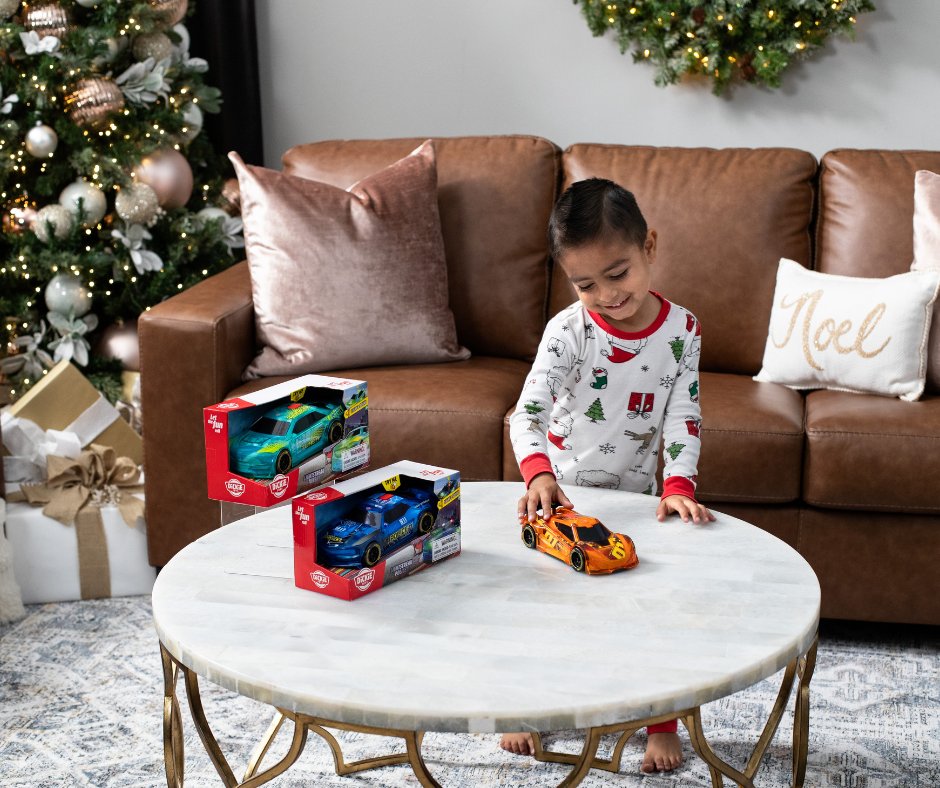 Mathis_Home's tweet image. We&apos;re here to help with ALL your gift-giving needs 🎁

🌟 Brighten a child&apos;s holiday and see us in-store to shop toys starting at JUST 50¢!
