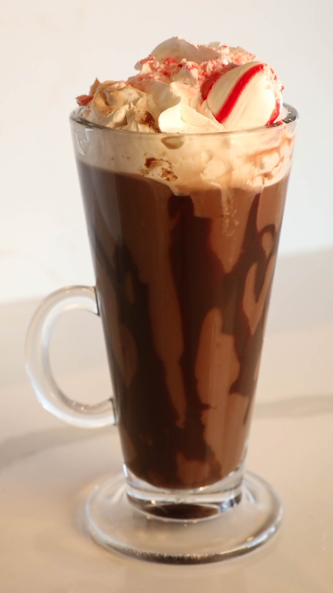 OaklawnRacing's tweet photo. Embrace the season's chill with The Bugler's Winter Cocktail Menu๐น Chill out with Jack Frost, a Winter Aperol Spritz, The Winter Cup, and a Peppermint Patty. Your winter adventure in a glass awaits โ๏ธ #WinterCocktails #TheBugler #Oaklawn
Reservations: https://t.co/mNNM6D5UNl https://t.co/9dyiyLrZf2