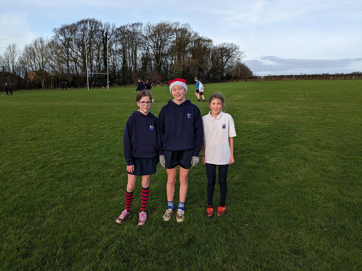 Our inter-form cross-country winners for Y7 were: Boys - Tom, Reuben, & Theo Girls - Ellie, Lottie, & Lizzie Well done to over 350 runners who took part in today's cross-country events @cockermouthsch